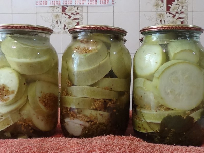 Закатка банок с салатом из кабачков и подготовка к хранению на зиму