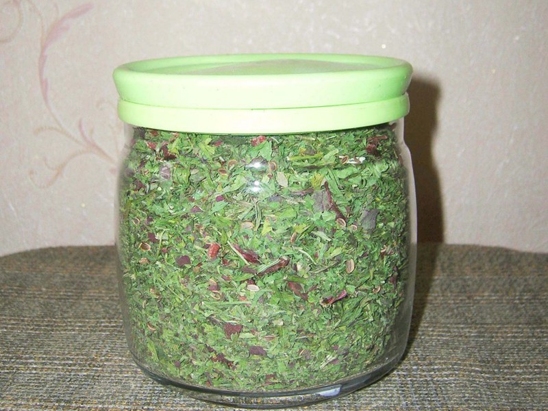 Маринованная петрушка - сохранение зелени и применение ее в разных рецептах
