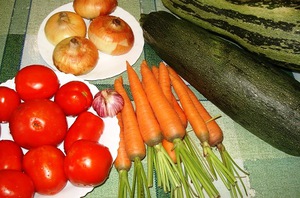 Икра из кабачков с томатами - пошаговый рецепт