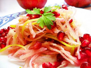 Витаминный салат - редька и другие овощи