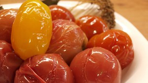 Квашеные помидоры - готовим соленья быстро