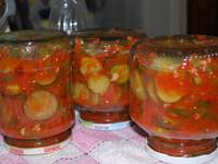 Рецепт огурцов в соке томата