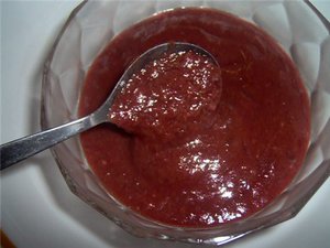 Ткемали  - очень вкусный сливовый соус отличающийся пряным вкусом.