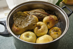 Моченные яблоки  - быстрый рецепт заготовки