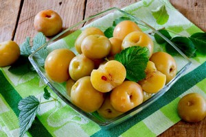 Моченые яблоки - домашние рецепты зимних заготовок
