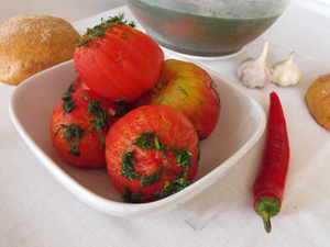 Соленые помидоры - рецепт быстрой засолки