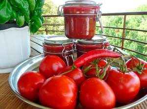 Используйте перец при варке томатного соуса