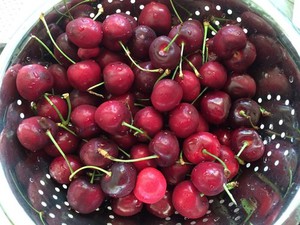 Рецепт вишнёвого компота из свежих ягод