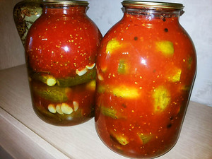 Огурцы в томатном соусе - рецепт простого томатного маринада