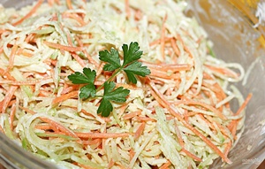 Как приготовить салат из редьки